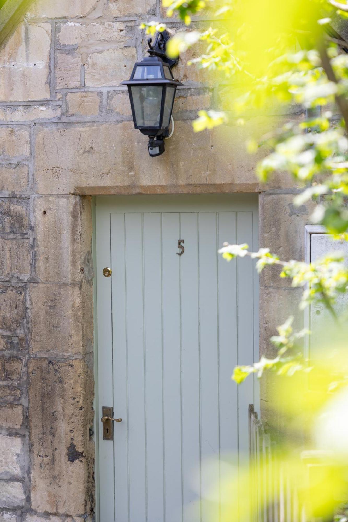 The Coach House Beautiful Georgian Apartment Wifi And Parking Near Bath Box  Exterior foto